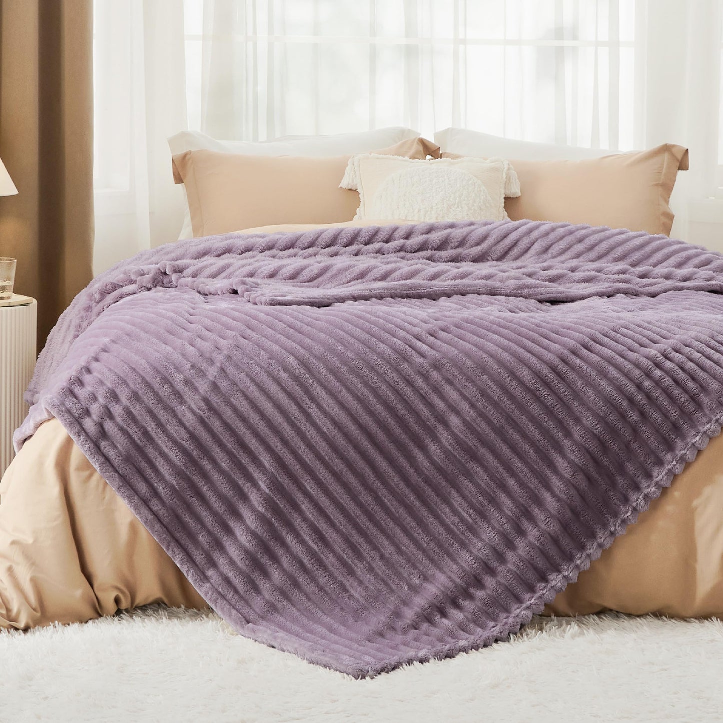 Bedsure Light Purple Fleece Blanket for Couch&Blankets Queen Size for Bed,90x90 Inches