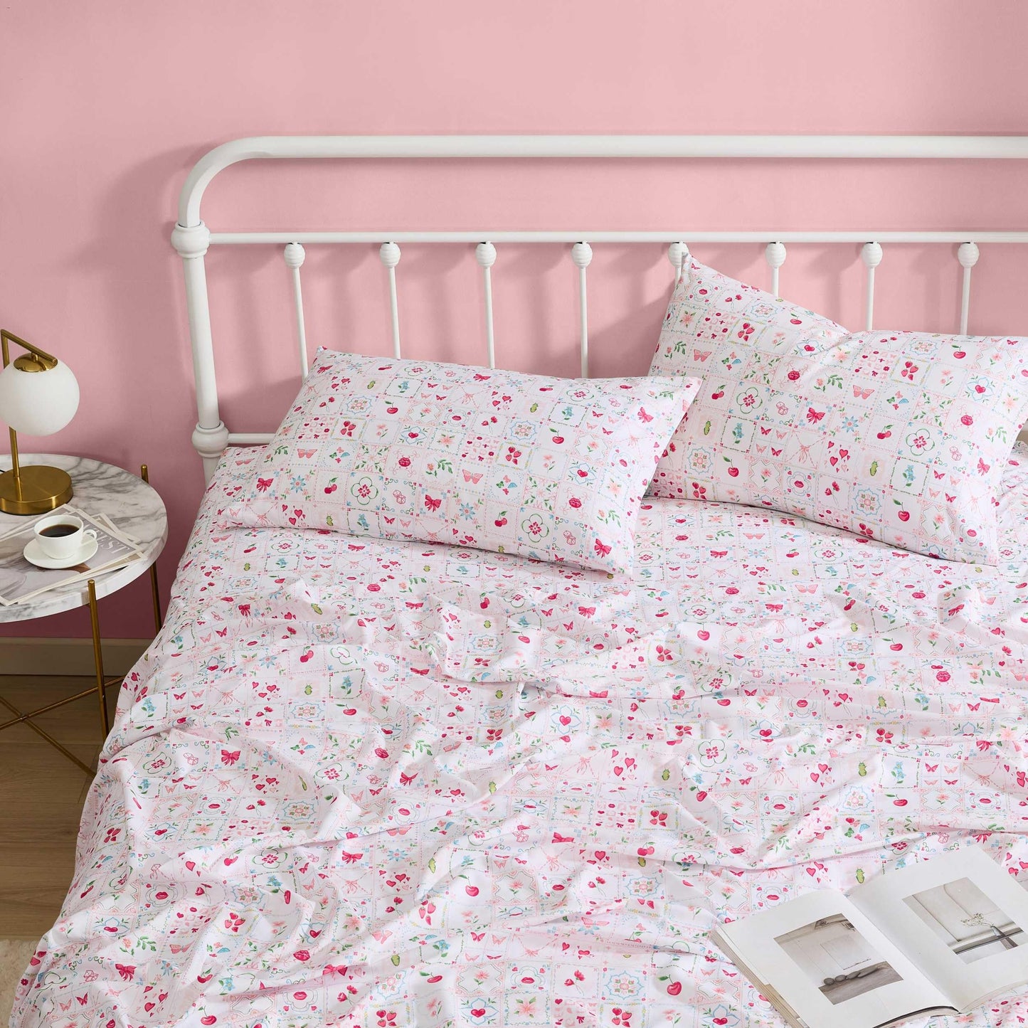 Betsey Johnson - Queen Size Sheet Set, Nerdy Teddies Print Microfiber Bedding with Deep Pocket Fitted Sheet, Bed Sheets with Matching Pillowcases, Pretty Tiles Pink
