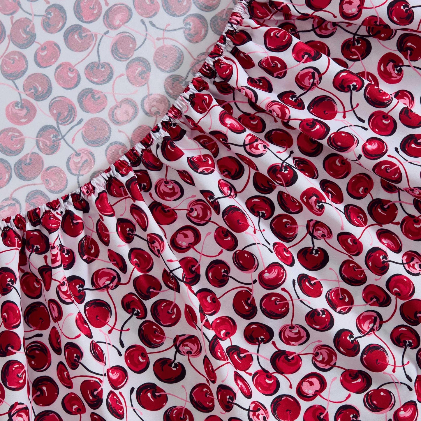 Betsey Johnson - Queen Size Sheet Set, Soft Printed Microfiber Bedding with Deep Pocket Fitted Sheet, Bed Sheets with Matching Pillowcases, Pop Art Cherry Red