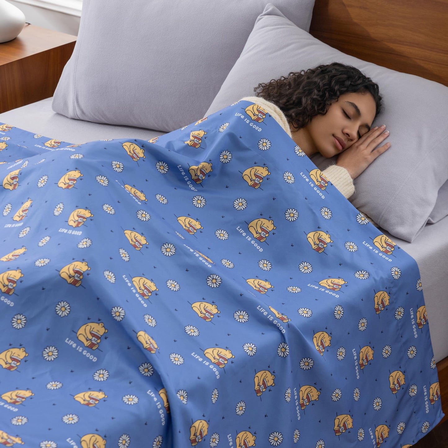 Berkshire LIG® Twin Flat Sheet (Only), Brushed Microfiber Sheet with Cute Cartoon Characters, Soft, Breathable, Easy-Care Bedding for LIG Fans, Spring Hunny Small Cornflower Blue