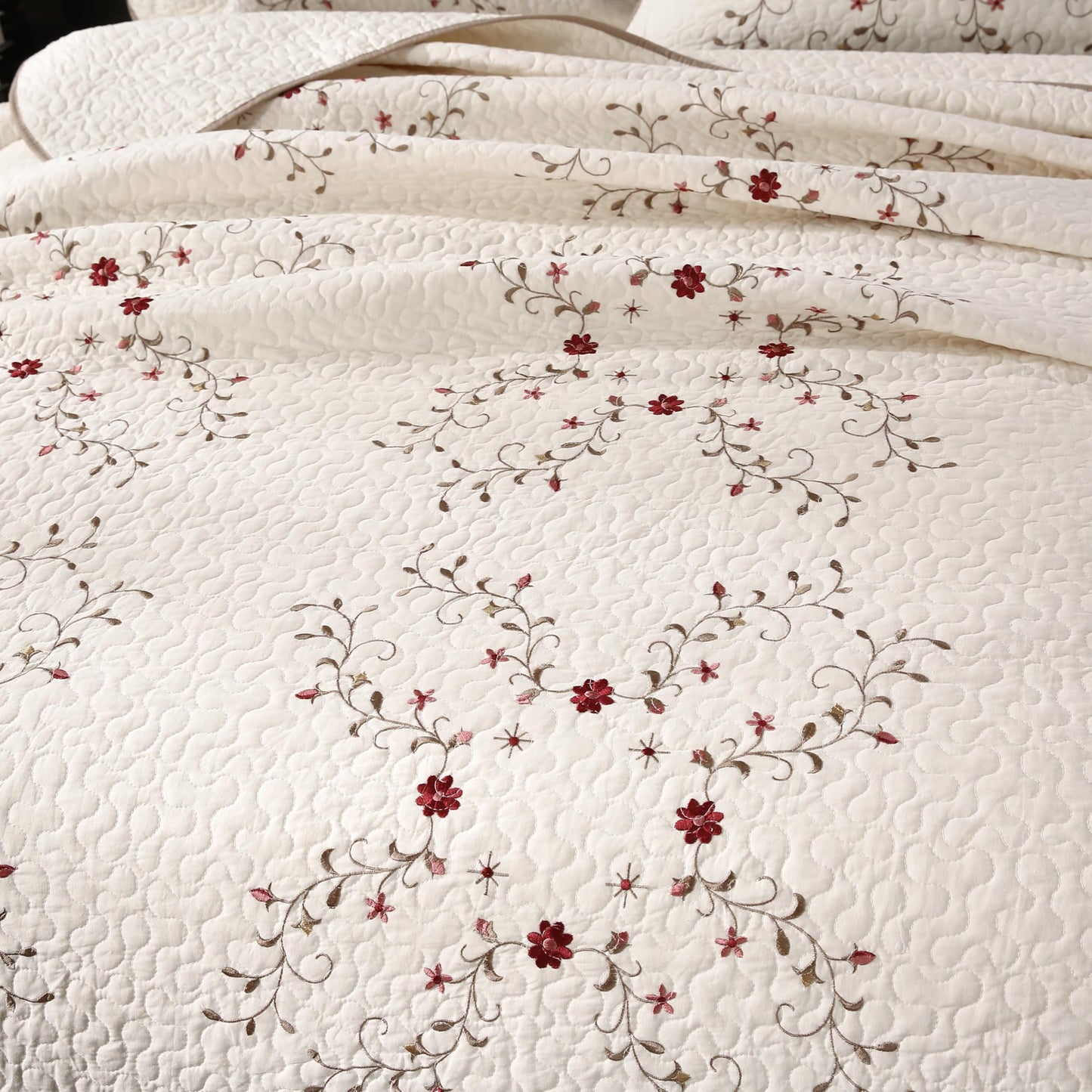 Quilt Set Floral Leaves 3D Embroidery Pattern 3 PCS Cotton Reversible Quilted Embroidered Decorative Bedspreads Coverlet Set, Lightweight &Soft Queen Size Beige Bedding Coverlet for All Season