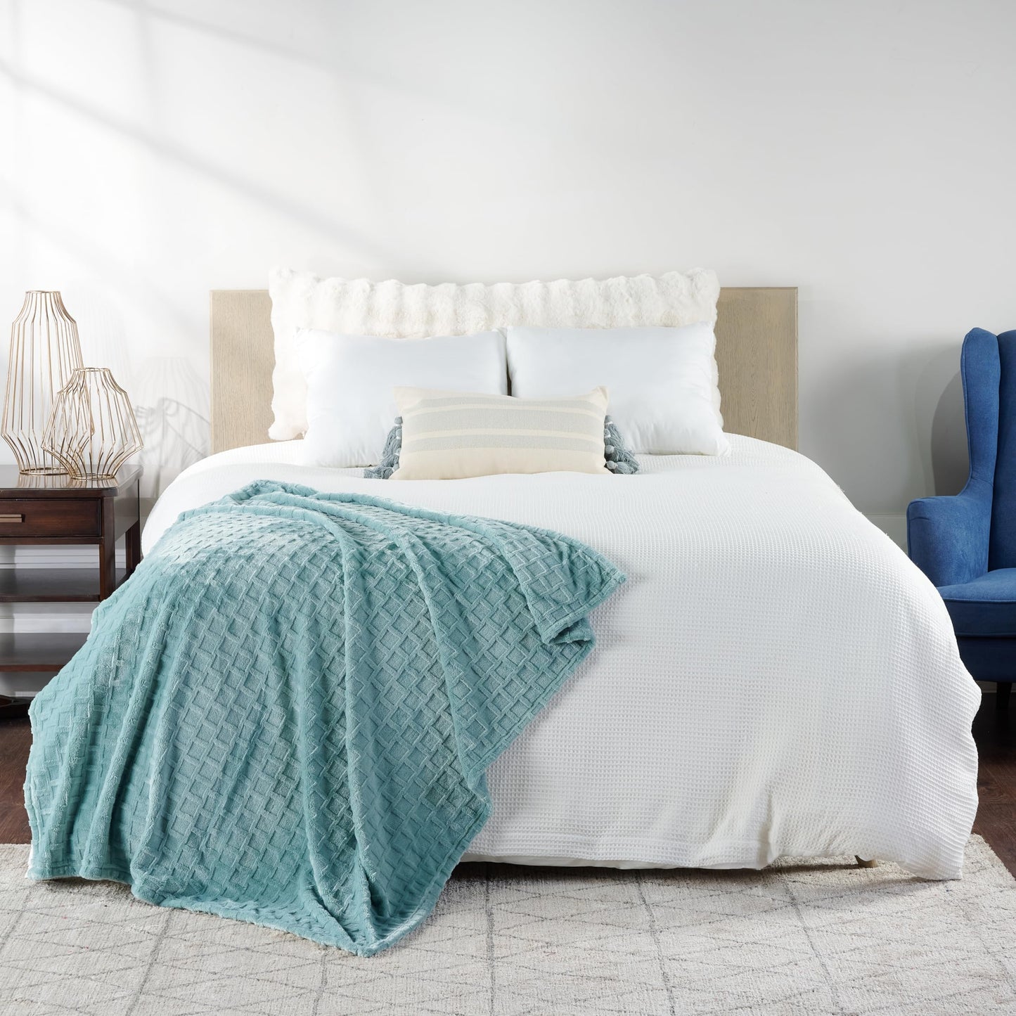 CBCHome Velvet Plush Jacquard Tile Throw Blanket for Couch - Buttery Soft, Cozy Throw, for Women (Aqua, 50" x 60")