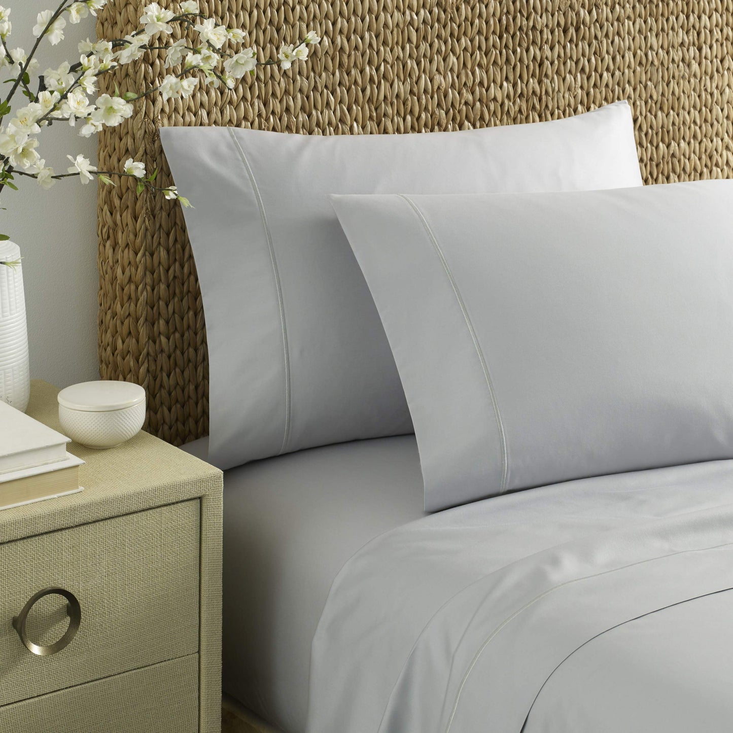 Nautica - Queen Sheets, Cotton Sateen Bedding, 400 Thread Count, Silky Smooth & Wrinkle Resistant (Regatta Grey, Queen)