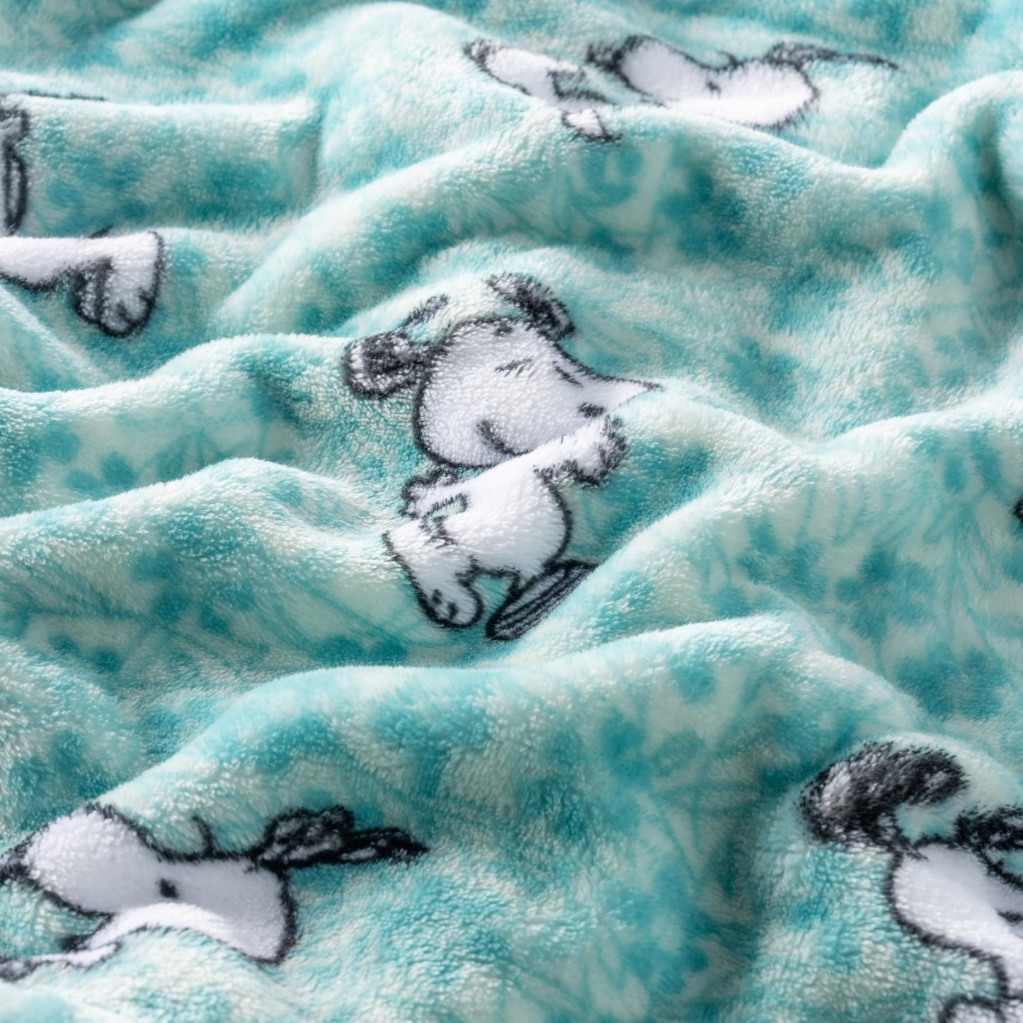 Berkshire Blanket Peanuts® VelvetLoft® Cute Character Snoopy Plush Throw Blanket,Snoopy Springtime Floral Dance Large Blue,Throw 55 in x 70 in (Official Peanuts® Product)