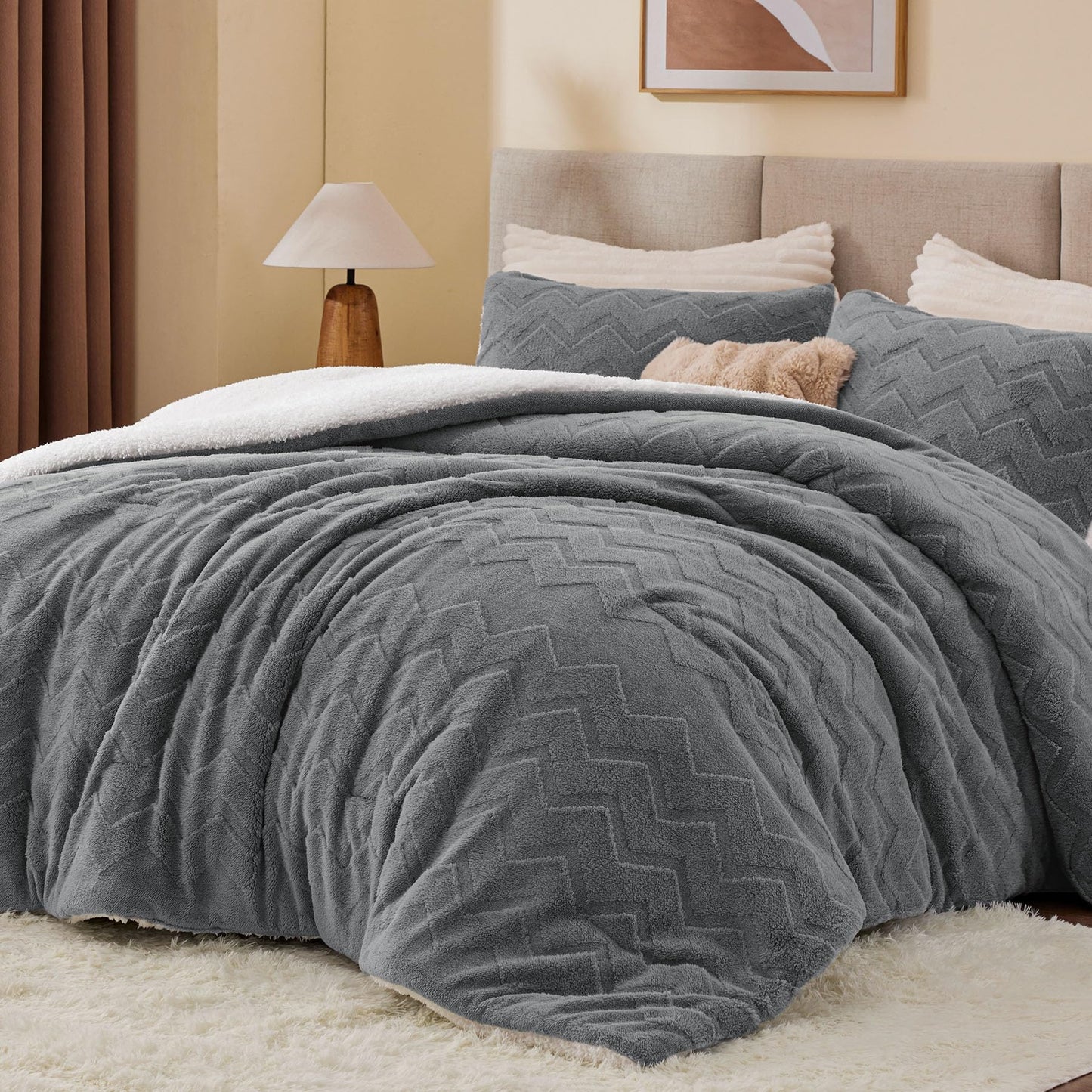 BEDELITE Fluffy Queen Comforter Set - Super Soft Sherpa Grey Comforter for Queen Size Bed, Luxury Warm Bedding Set for Winter, Fuzzy Bed Set 3 Pieces (1 Comforter, 2 Pillowcases)