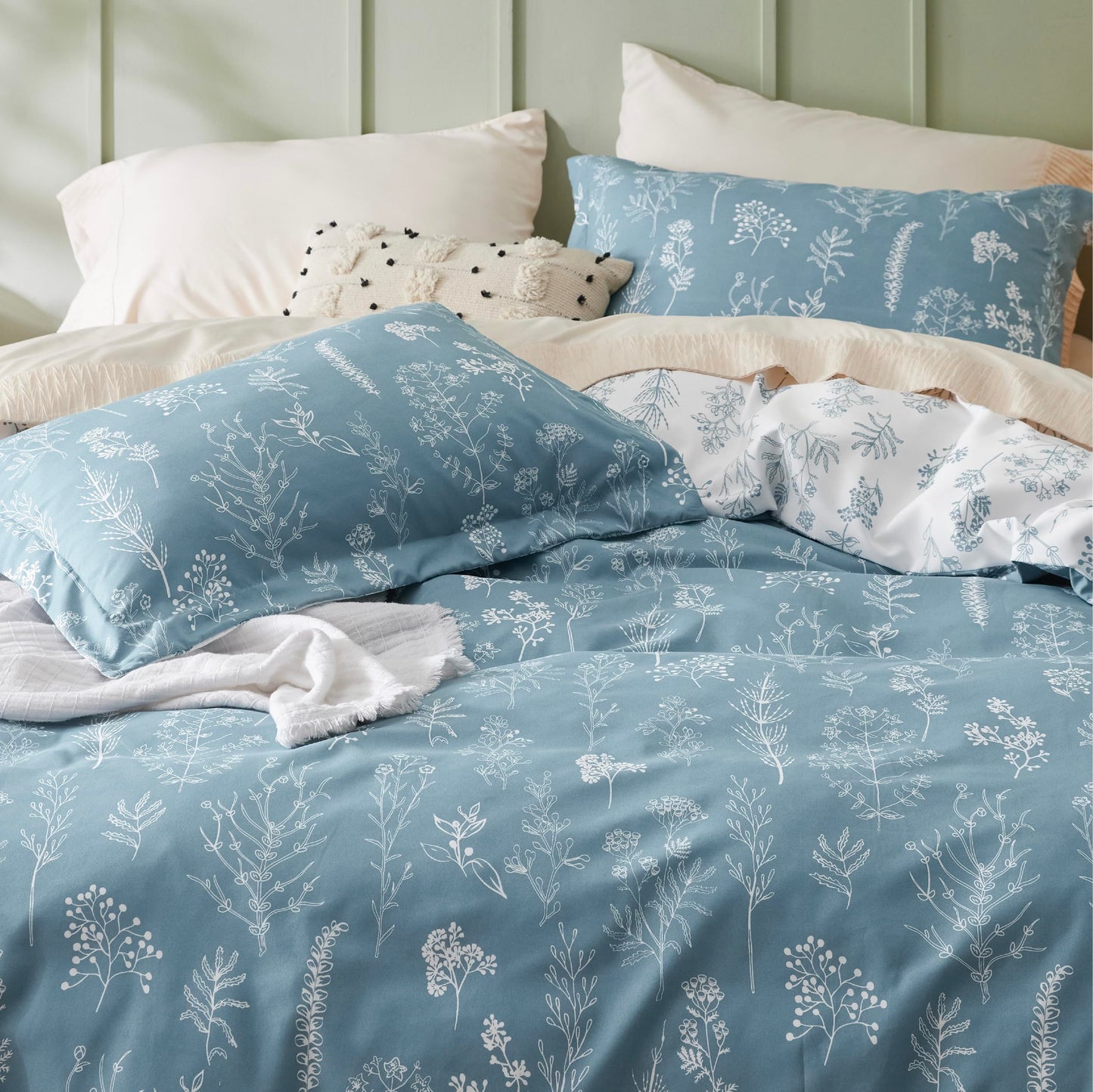 Bedsure Duvet Cover King Size - Reversible Mineral Blue King Duvet Cover Set with Zipper Closure, 3 Pieces Floral Patterned Bedding Set with 8 Corner Ties and 2 Pillow Shams