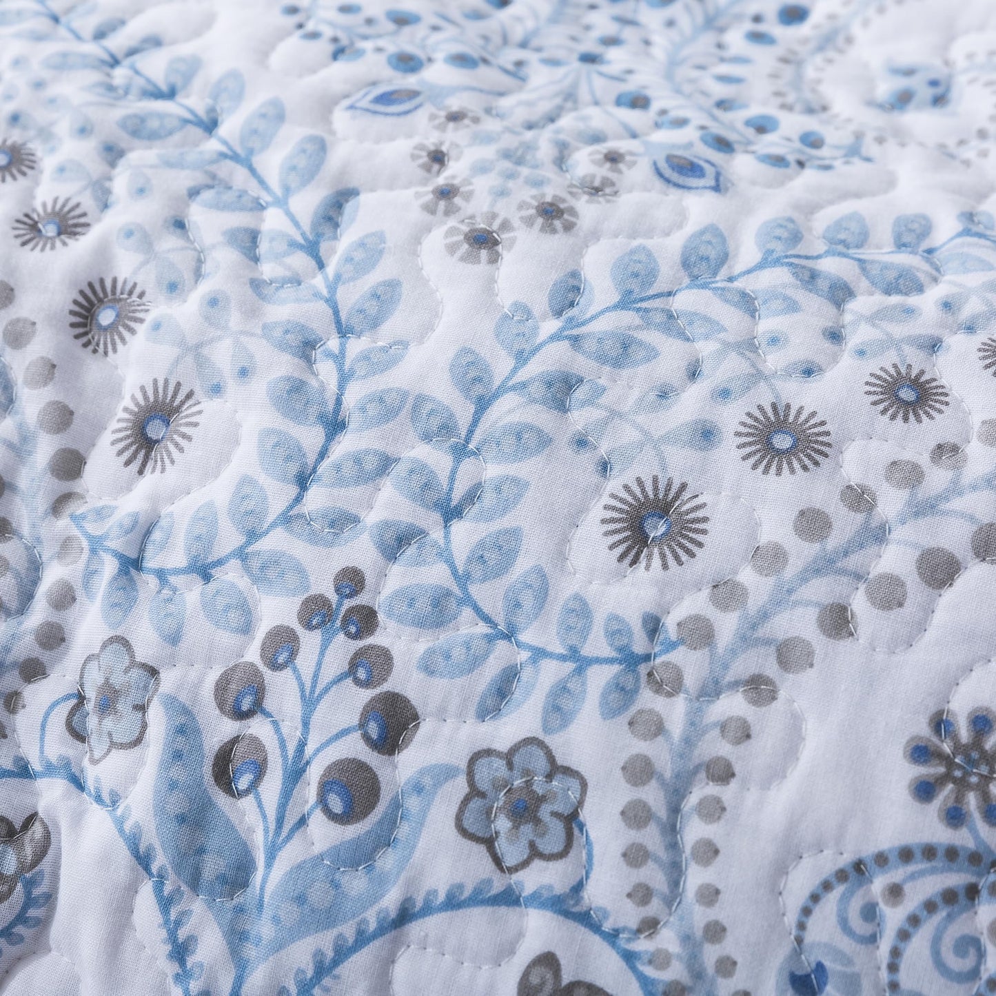 Etwel Lightweight Cotton Queen Size Quilt Set - Breathable Reversible Bedspread for Hot Sleepers, Farmhouse Floral Bedding Set with 2 Pillow Shams for All Season (90"x98", Paisley Blue)
