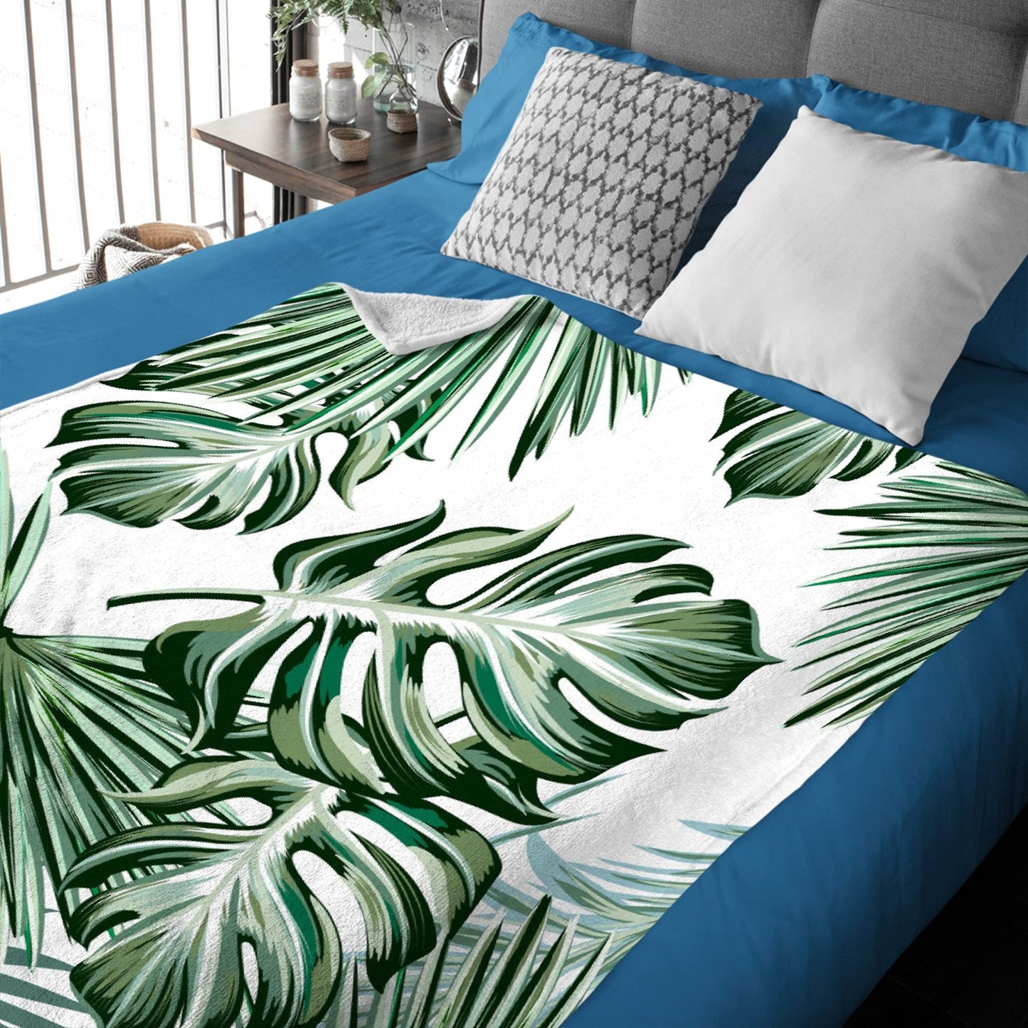 Softerhug Blanket Monstera Deliciosa Palms Tropical Plants Soft Cozy Throw Lightweight Microplush Blankets for Couch Bed Sofa All Season Warm-50"x40" Small for Kids