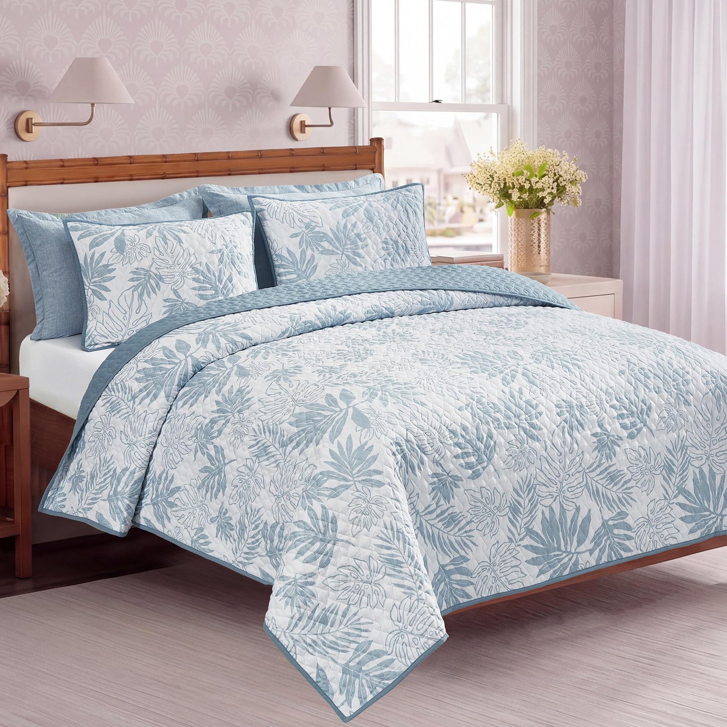 BLOOMHAVEN Quilt Set Queen Size, Moonstone Tropical Quilt Sets, Reversible Bedspread Lightweight and Breathable for All Seasons, Soft Quilted Bedspread with 2 Pillow Shams