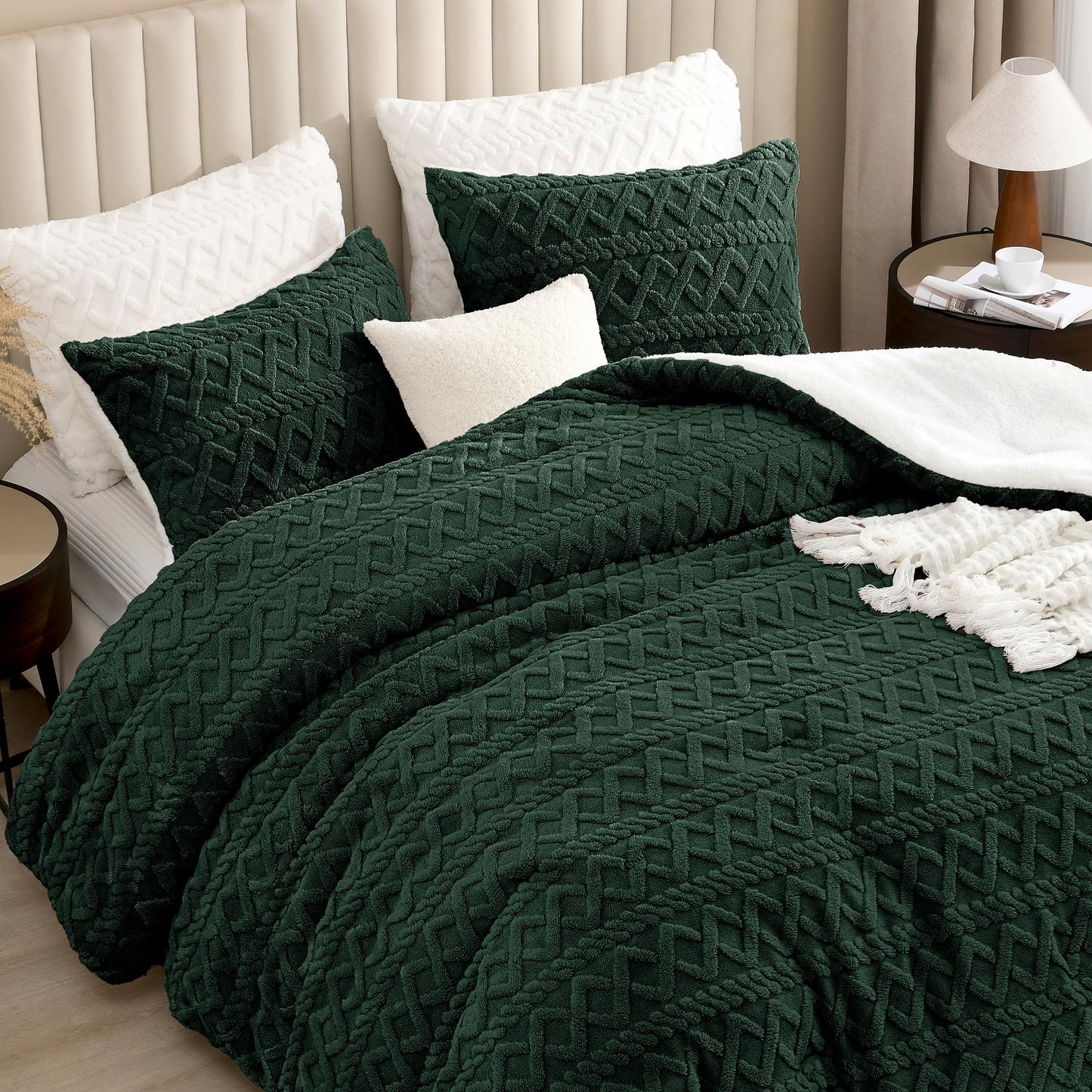 Andency Fluffy Sherpa Queen Comforter Set Dark Green, Super Soft Emerald Green Fleece Warm Bedding for Winter, Luxury Jacquard Boho Fuzzy Plush Bed Set 3 Pieces(1 Shaggy Comforter, 2 Pillowcases)