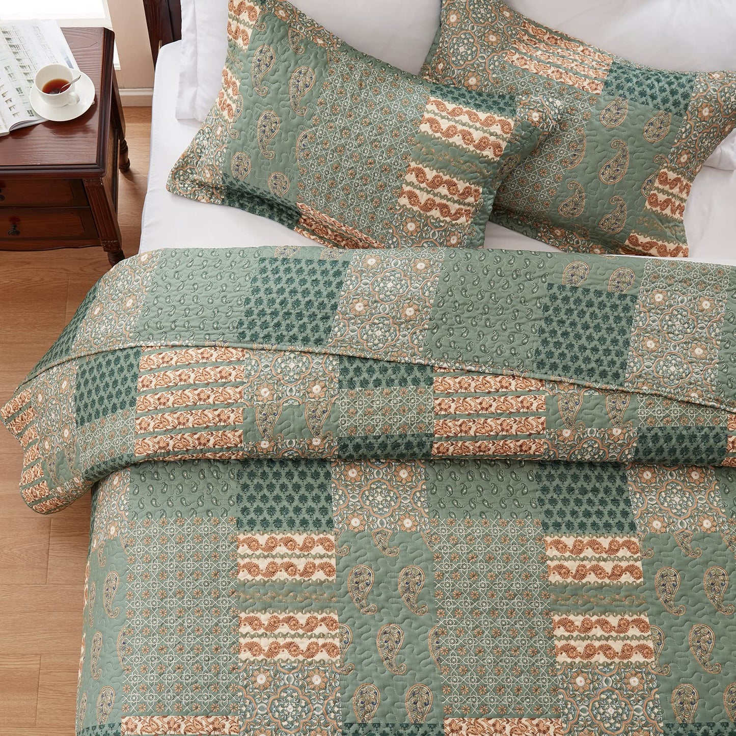 LEAONME Quilt Set King Size 3 Piece Bedspread Lightweight Microfiber Floral Paisley Olive Green, 98x106 Inch