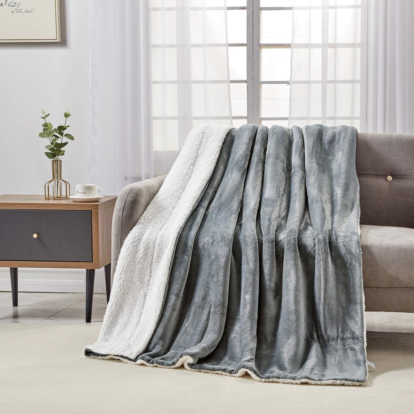 Softan Sherpa Throw Blanket Super Soft Non Shedding Reversible Ultra Luxurious Plush Blanket (50 X 60 inches, Grey)