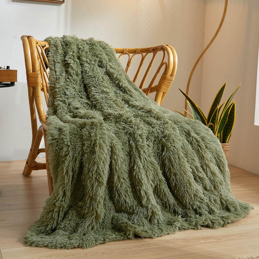 XeGe Luxury Faux Fur Throw, Moss Green Soft 50x60 Fluffy Blanket, Shaggy Plush Decorative Couch Throw, Cute Furry Throw Fuzzy Office Lap Blanket for Bedroom Living Room, Sage Green