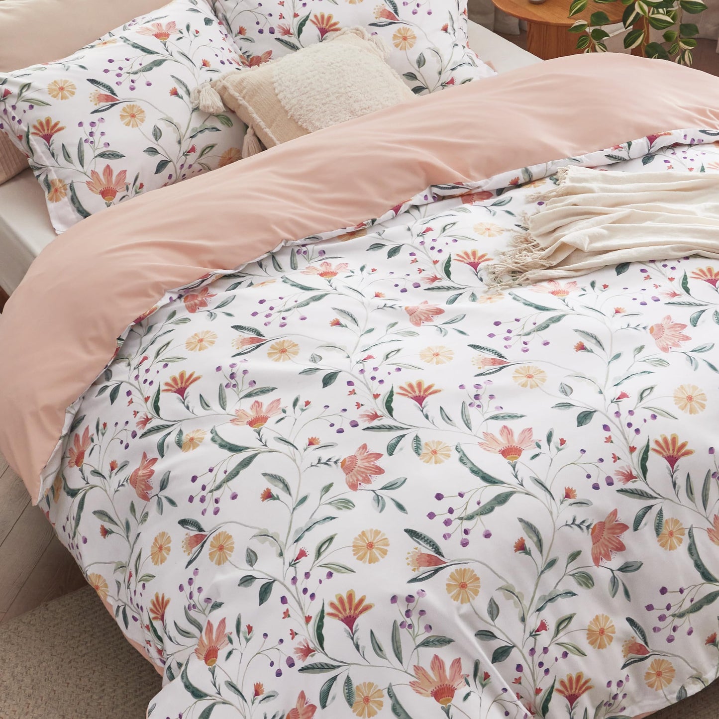 Bedsure Duvet Cover King Size - Reversible Floral Duvet Cover Set with Zipper Closure, 3 Pieces Pale Blush Bedding Set with 8 Corner Ties and 2 Pillow Shams 20"x36"