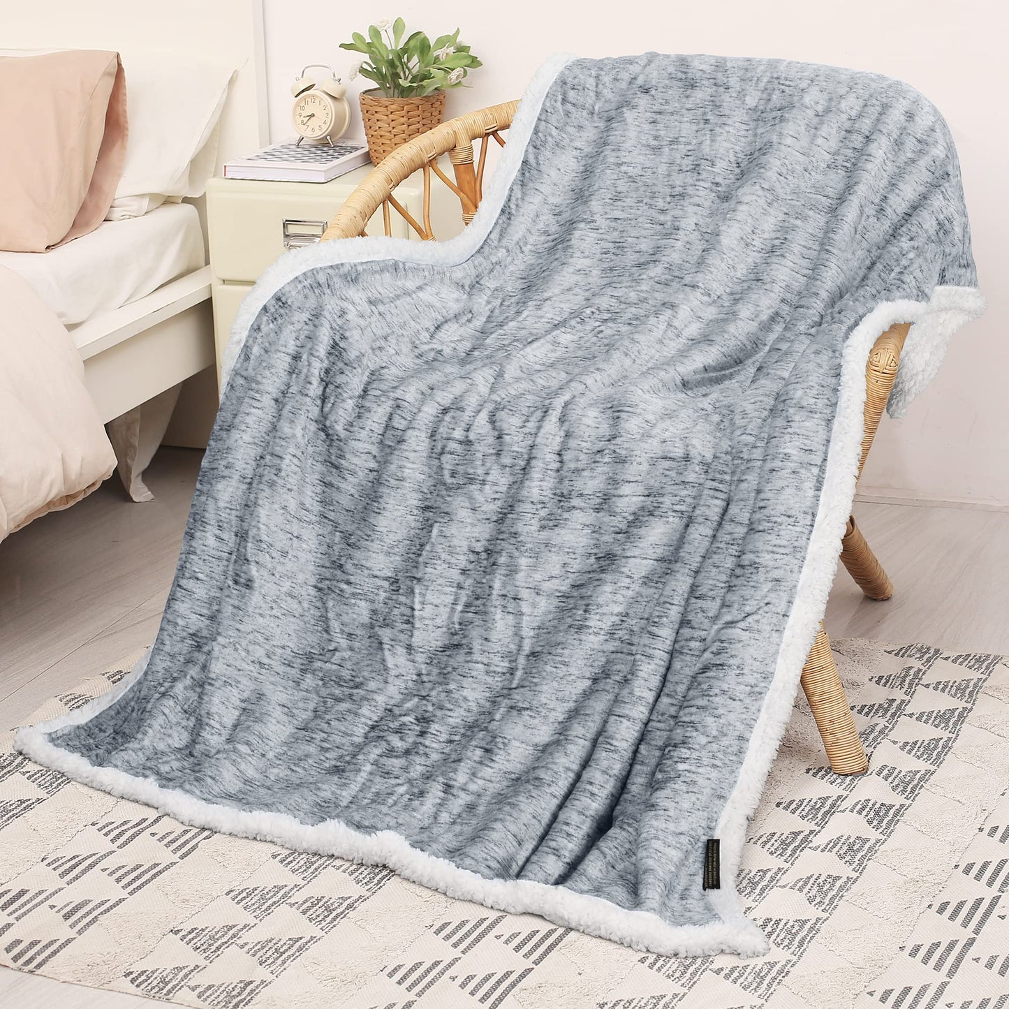 Catalonia Grey Sherpa Throw Blanket, Super Soft Fluffy Fuzzy Comfy Velvet Plush Fleece TV Blankets Throws for Sofa Couch Bed, Valentine's Day Gifts for Adults Child, 50"x60", Melange