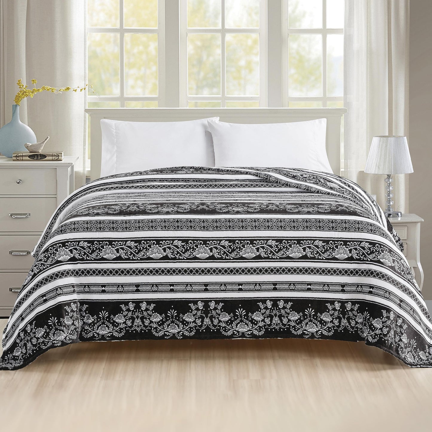 Elegant Comfort Ultra Soft Print Flannel Fleece Bed Blanket, Cozy-Fuzzy Lightweight Bedspread Coverlet, All Season Decorative Blanket for Couch, Sofa, Striped Design, King Size, Odelia