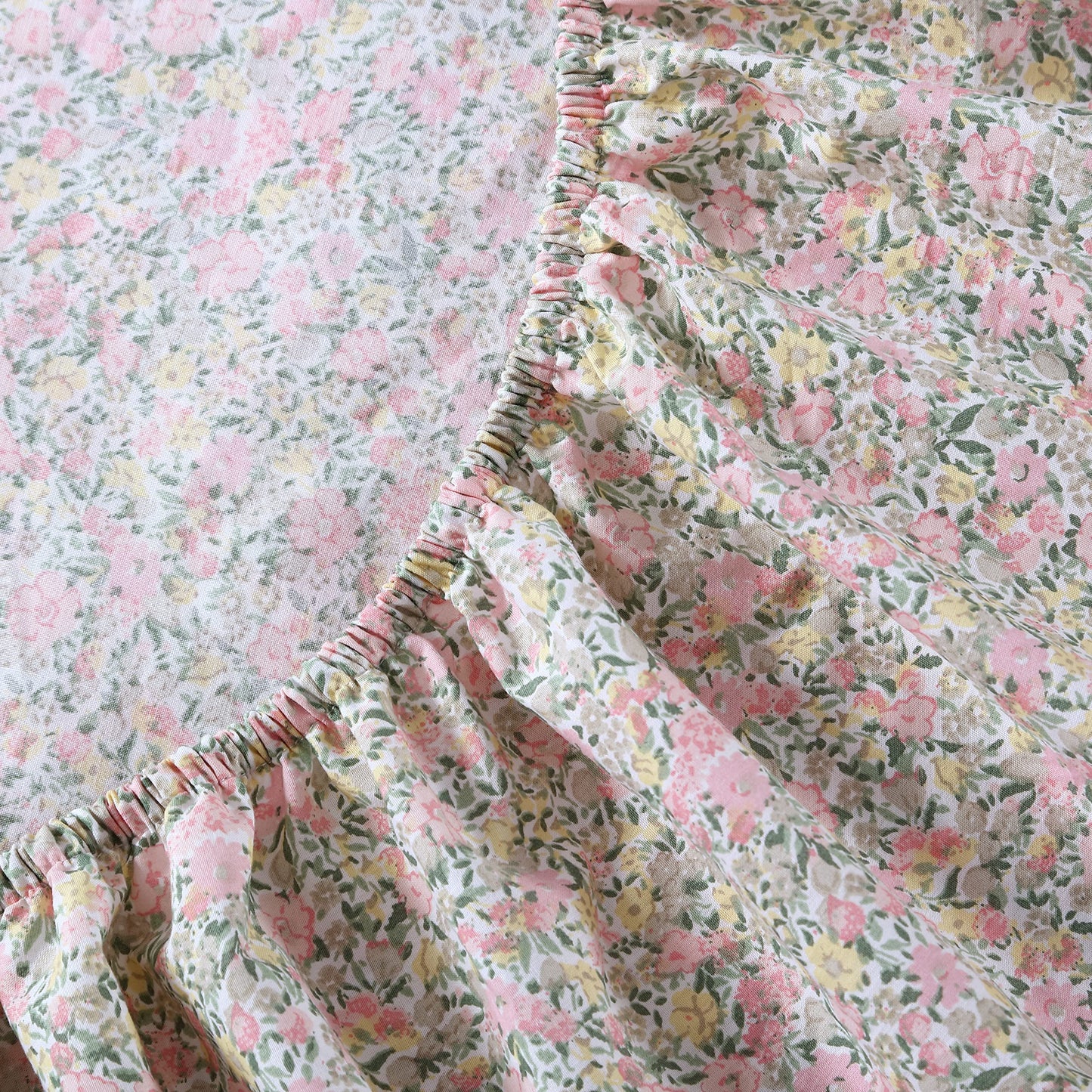 Laura Ashley – Twin Size Sheet Set, Crisp & Lightweight Cotton Percale Bedding with Fitted Sheet and Pillowcase, Floral Room Decor, Deep Pocket, College Dorm Room Essentials (Loveston Pink)