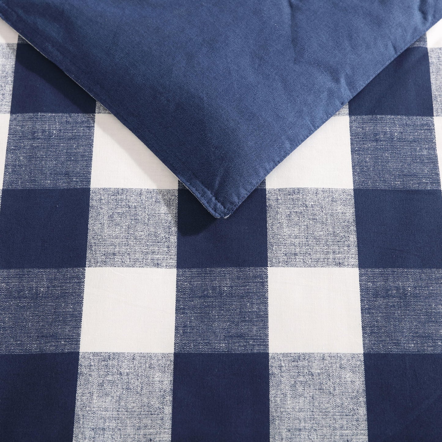 Eddie Bauer - Queen Comforter Set with Shams, Cotton Reversible Bedding, Medium Weight All-Season, Lakehouse Plaid Blue