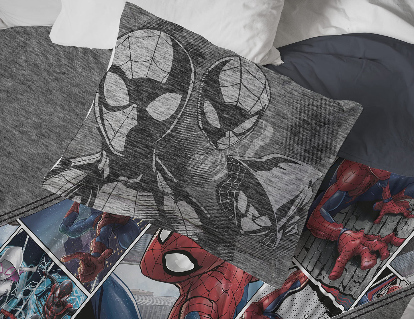 Jay Franco Marvel Spiderman Grunge Twin Comforter & Sham Set - Super Soft Kids Bedding - Fade Resistant Microfiber (Official Marvel Product)