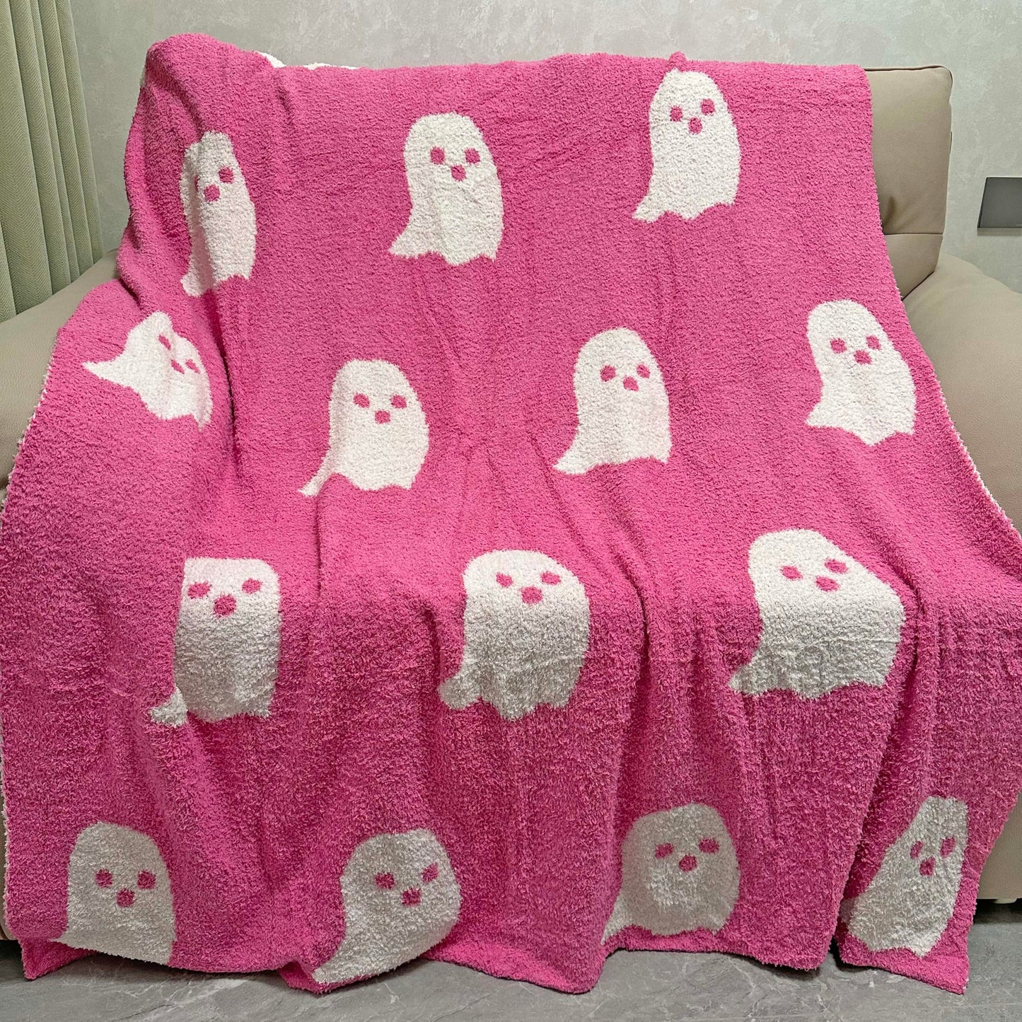 Soft Ghost Throw Blanket Cute Funny Spooky Blanket Blanket Plush Fuzzy Reversible Blankets for Bed Sofa Couch Livingroom Chair Car Travel, 51"x63", Dark Rose Red