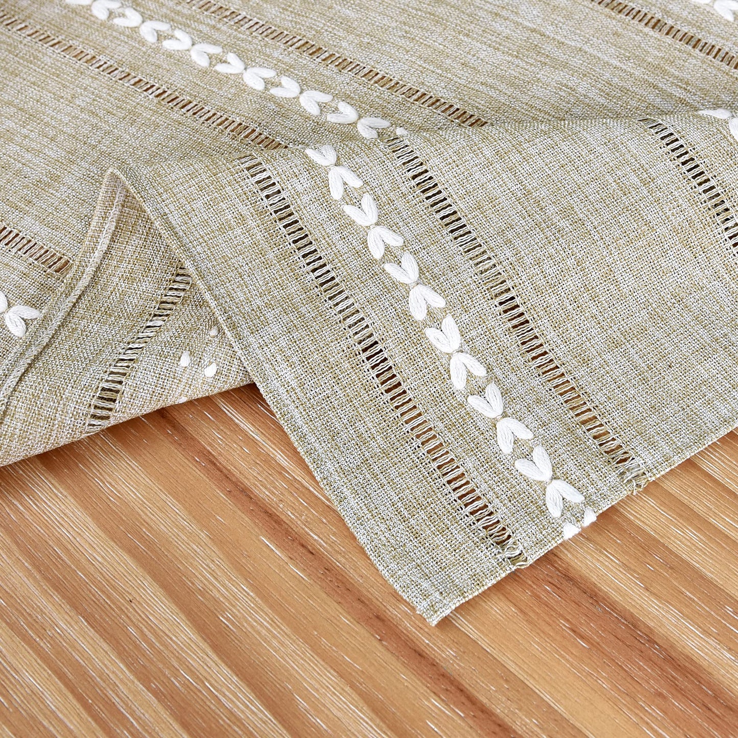 NEWISHER Rustic Farmhouse Embroidered Small Square Tablecloth Jacquard Striped Table Cloth Linen Texture Washable Dining Table Cover Kitchen Dining Home Decoration Yellow 42x42 inch