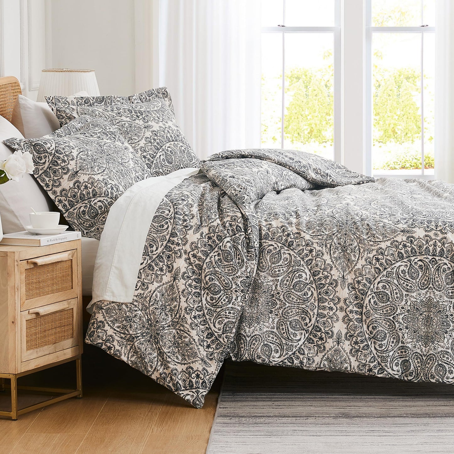 Southshore Fine Living, Inc. Oversized King Duvet Cover Paisley Set – Boho Duvet Cover Cal King with 2 Shams, Zipper Closure, Corner Ties, Easy Care Microfiber, Neutral Bohemian Bedding – Ashanti Grey
