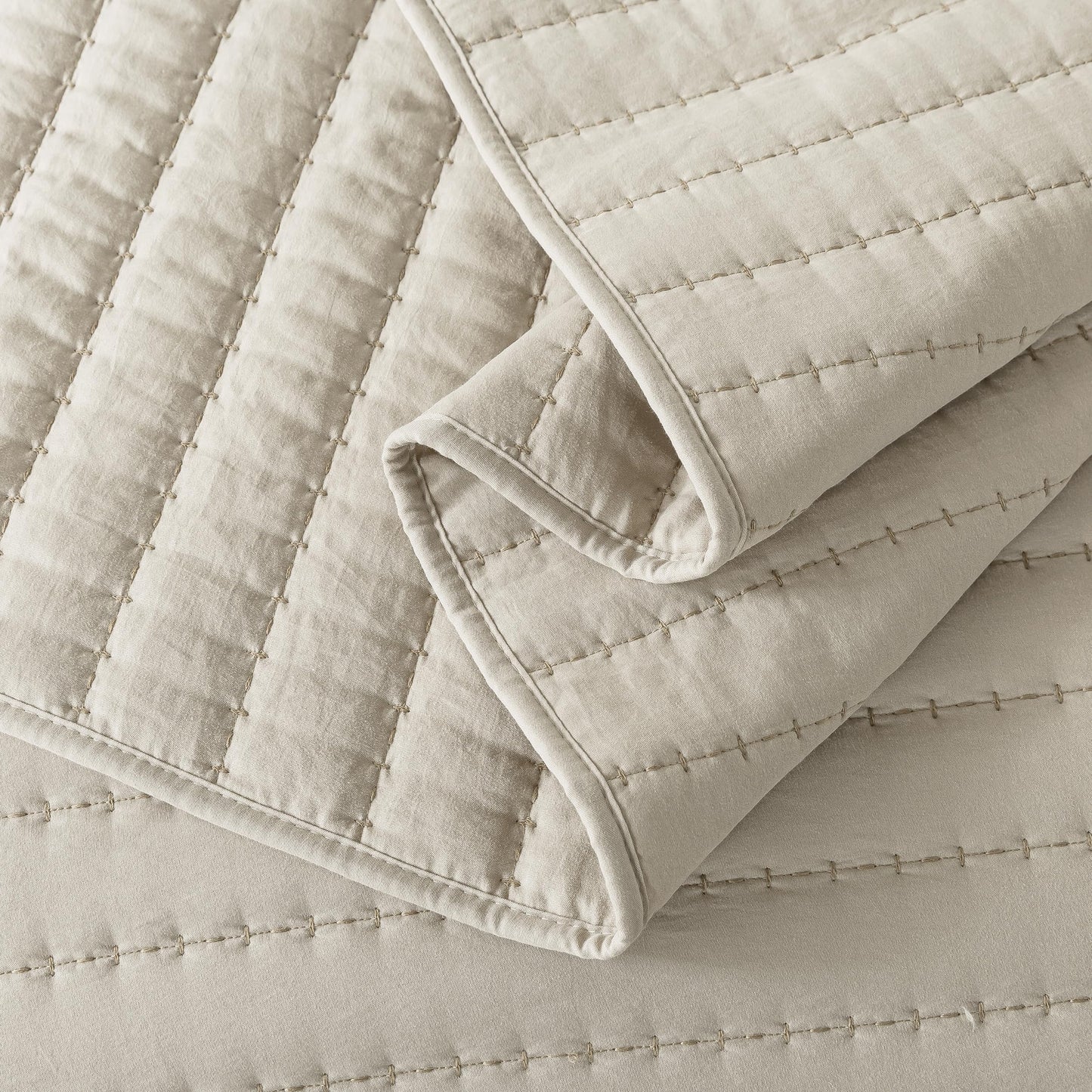 ROARINGWILD Neutral Beige King Size Quilt Bedding Sets with 2 Pillow Shams, Lightweight Soft Bedspread Coverlet, Quilted Blanket Thin Comforter Bed Cover for All Season, 3 Pieces, 104x90 inches