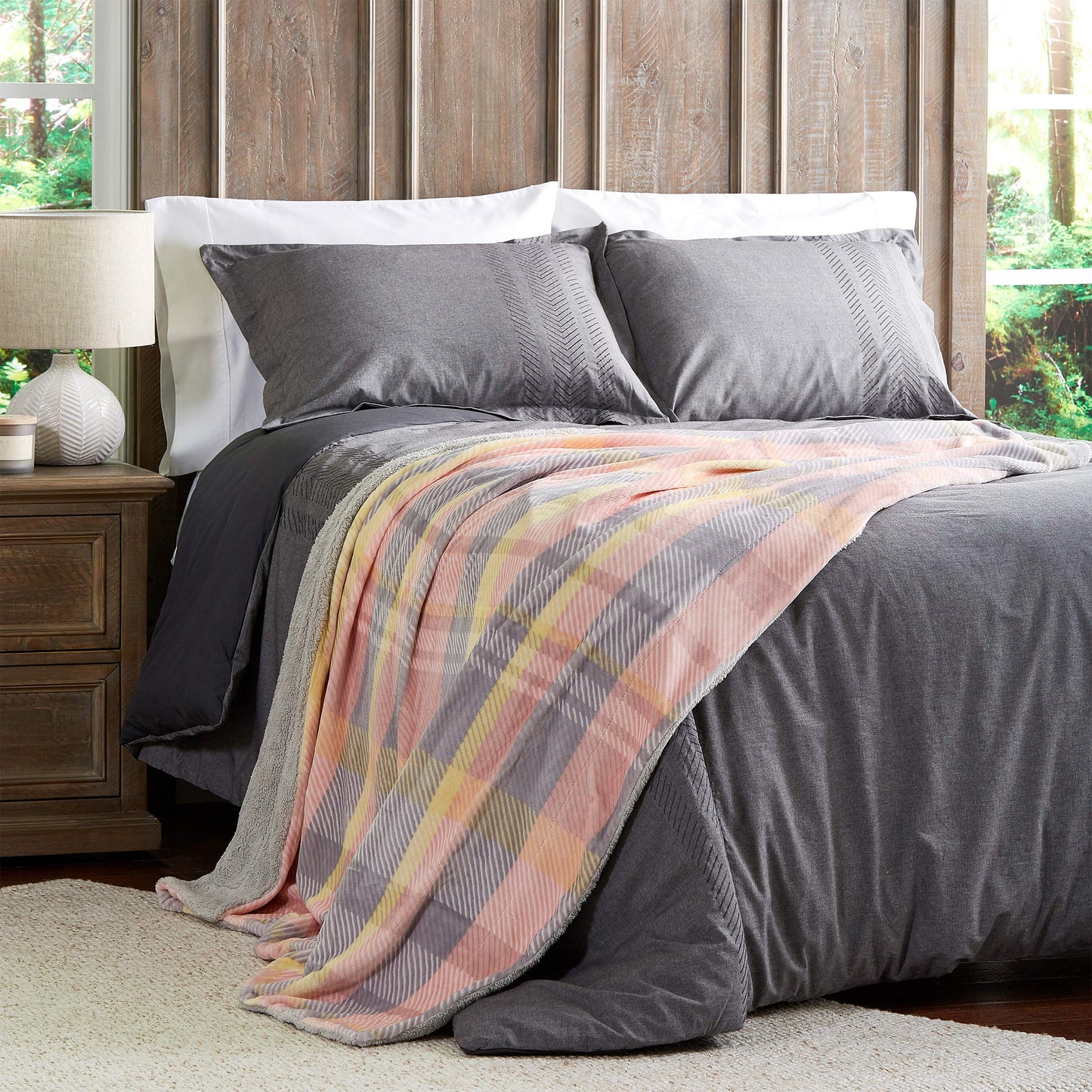 Home Bedford Blanket Throw – Oversized Plush Woven Polyester Sherpa Fleece Plaid Throw – Breathable and Machine Washable in Modern Blush