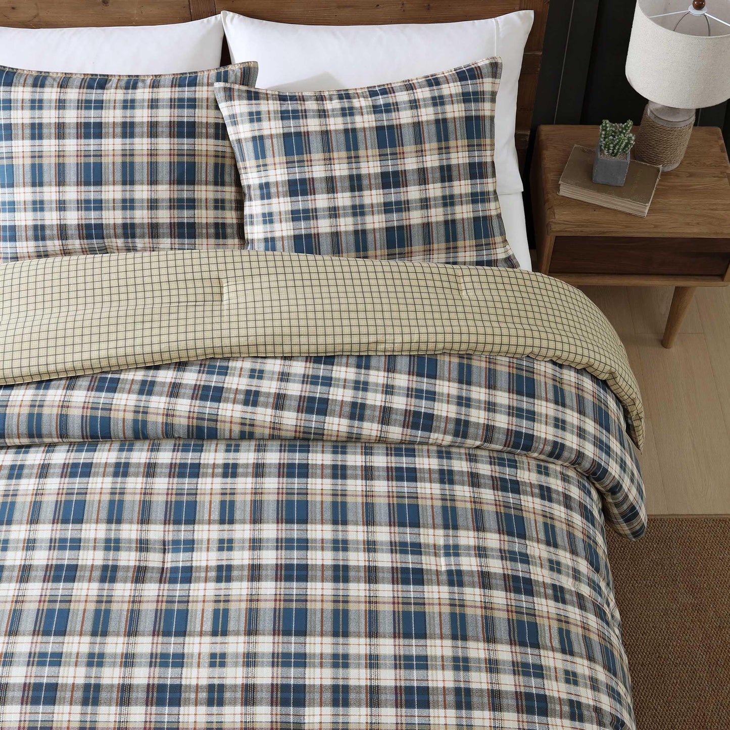 Eddie Bauer - Queen Comforter Set with Shams, Cotton Reversible Bedding, Medium Weight All-Season, Dorm Room Essentials, Port Gamble Indigo