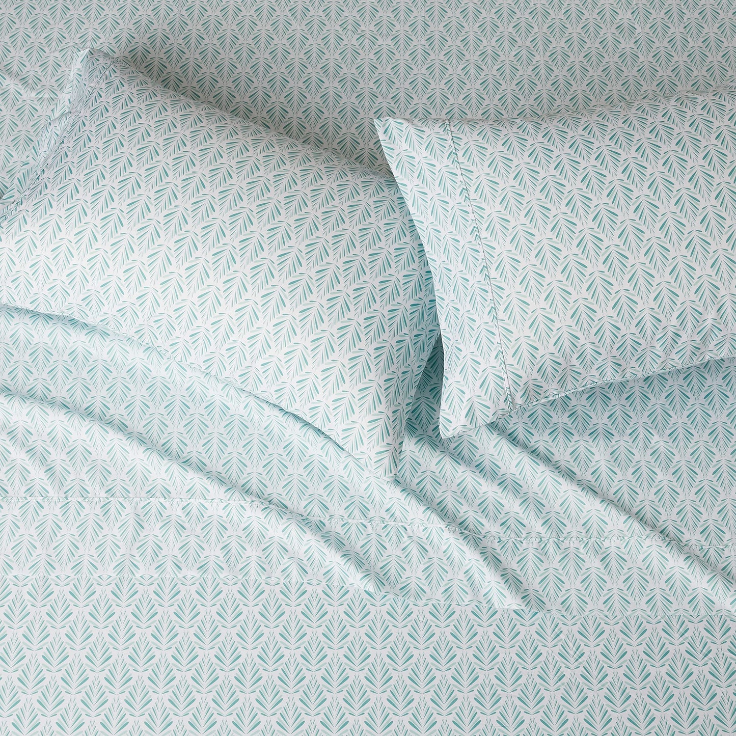 Amazon Basics Lightweight Breathable Wrinkle Resistant Microfiber 4-Piece Bed Sheet Set with 14-Inch Deep Pockets, Full, Aqua Fern, Printed