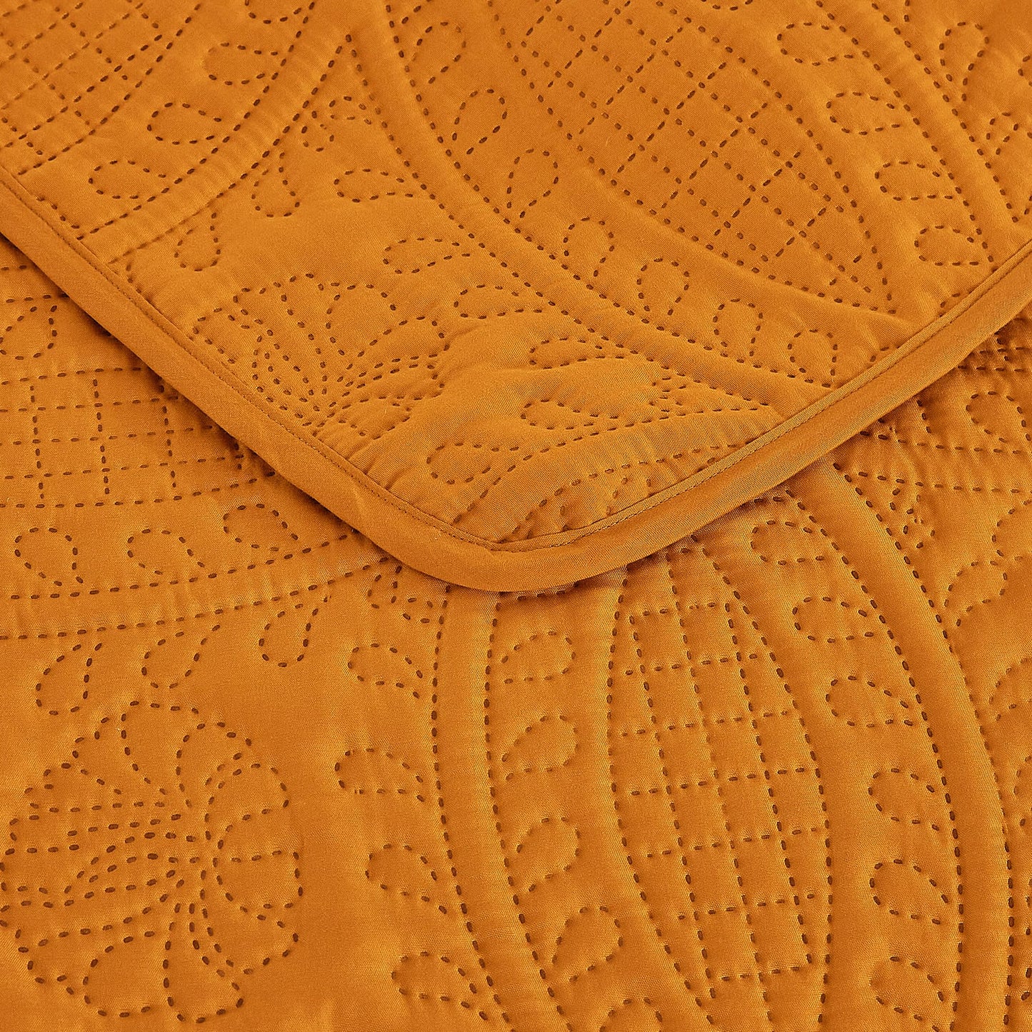Chezmoi Collection Austin King Oversized Bedspread Set, 3-Piece Pinsonic Quilted Lightweight Microfiber Bedspread Coverlet, Orange