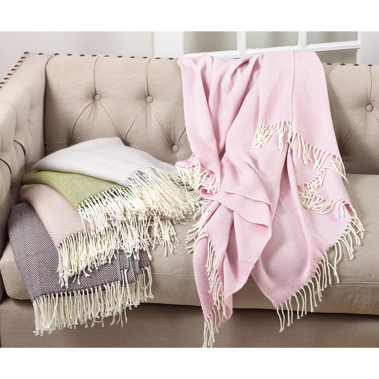 SARO LIFESTYLE Herringbone Pattern Tassel Fringe Hem Lightweight Throw Blanket