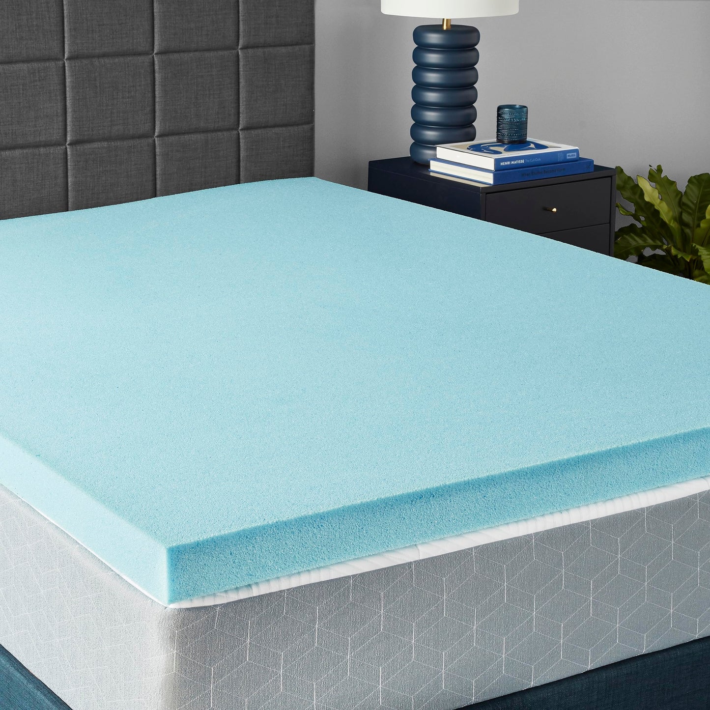 Amazon Basics Cooling Gel-Infused Alternative Latex Queen Mattress Topper, CertiPUR-US Certified, 3 Inches, Blue