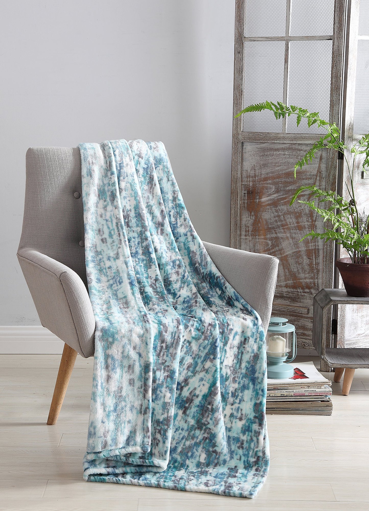 Serafina Home Throw Blanket: Velvelty Soft, Durable Fleece Accent for Bed or Couch (Blue and Gray Abstract, 50 x 70 inches)