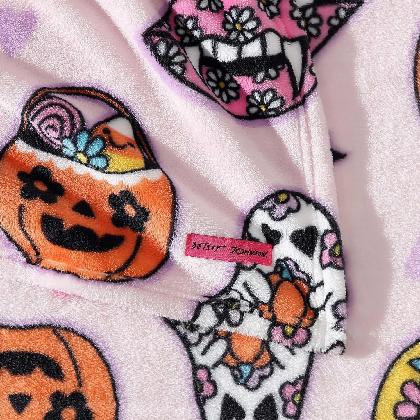 Betsey Johnson - Blanket, Buttery-Soft Throw Blanket for Couch or Bed, Boldly Plush & Oversized Bedding (Retro Halloween Pink, 50" x 70")