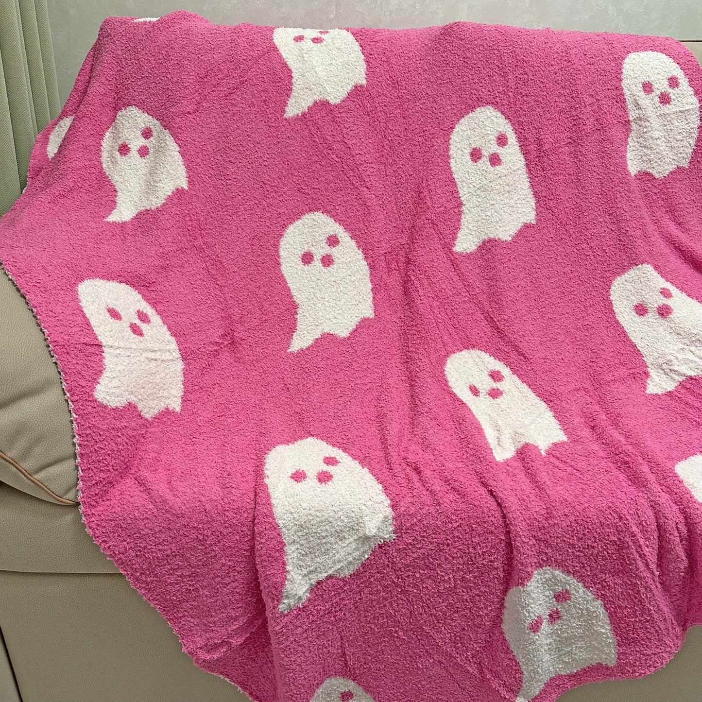 Soft Ghost Throw Blanket Cute Funny Spooky Blanket Blanket Plush Fuzzy Reversible Blankets for Bed Sofa Couch Livingroom Chair Car Travel, 51"x63", Dark Rose Red