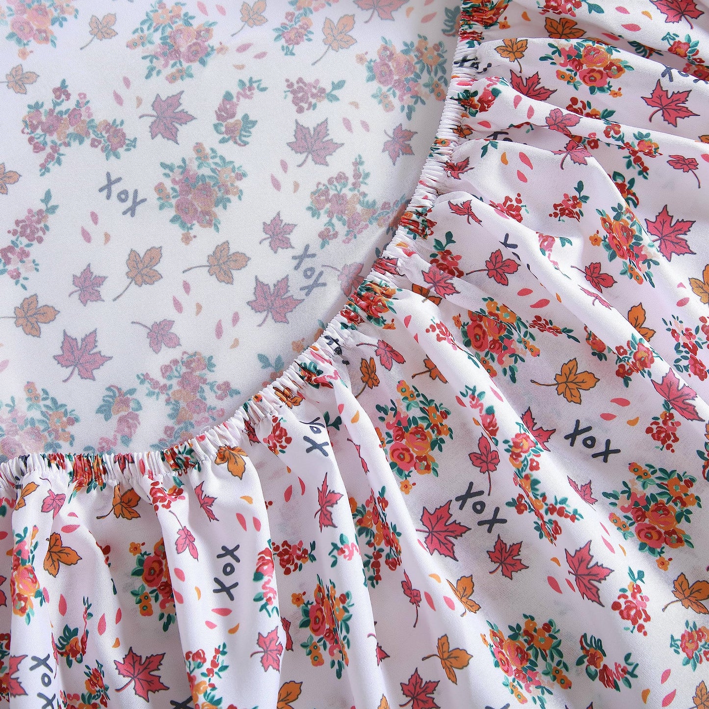 Betsey Johnson - Queen Sheet Set with Fitted Sheet & Pillowcases, Fade & Wrinkle-Free Bedding, Deep Pocket, Dorm Room Essentials, Fall Foliage Pink